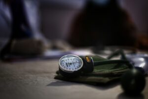 Alcohol and Blood Pressure: Risks and What Happens When You Stop